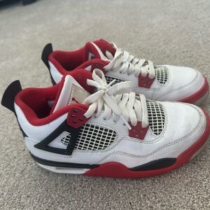 Fire red Jordan 4